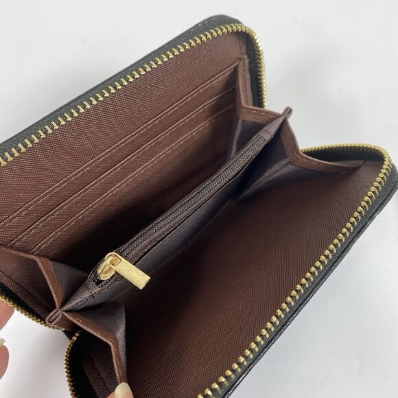 Women’s Fashion Wallet Black Four Clover Embossed 6” Wallet Gold Zip NEW - Picture 6 of 8